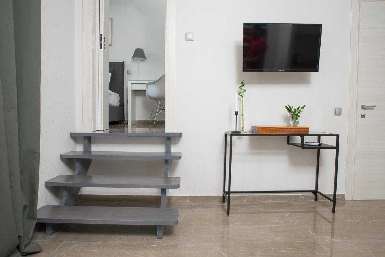 Palio Grey Apartments PalaiónTsiflíkion Buitenkant foto