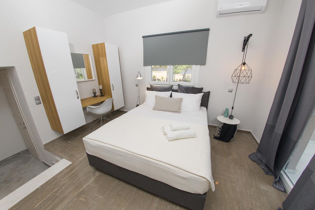 Palio Grey Apartments PalaiónTsiflíkion Buitenkant foto