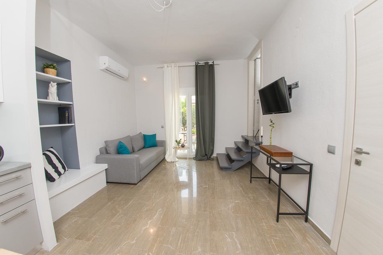 Palio Grey Apartments PalaiónTsiflíkion Buitenkant foto