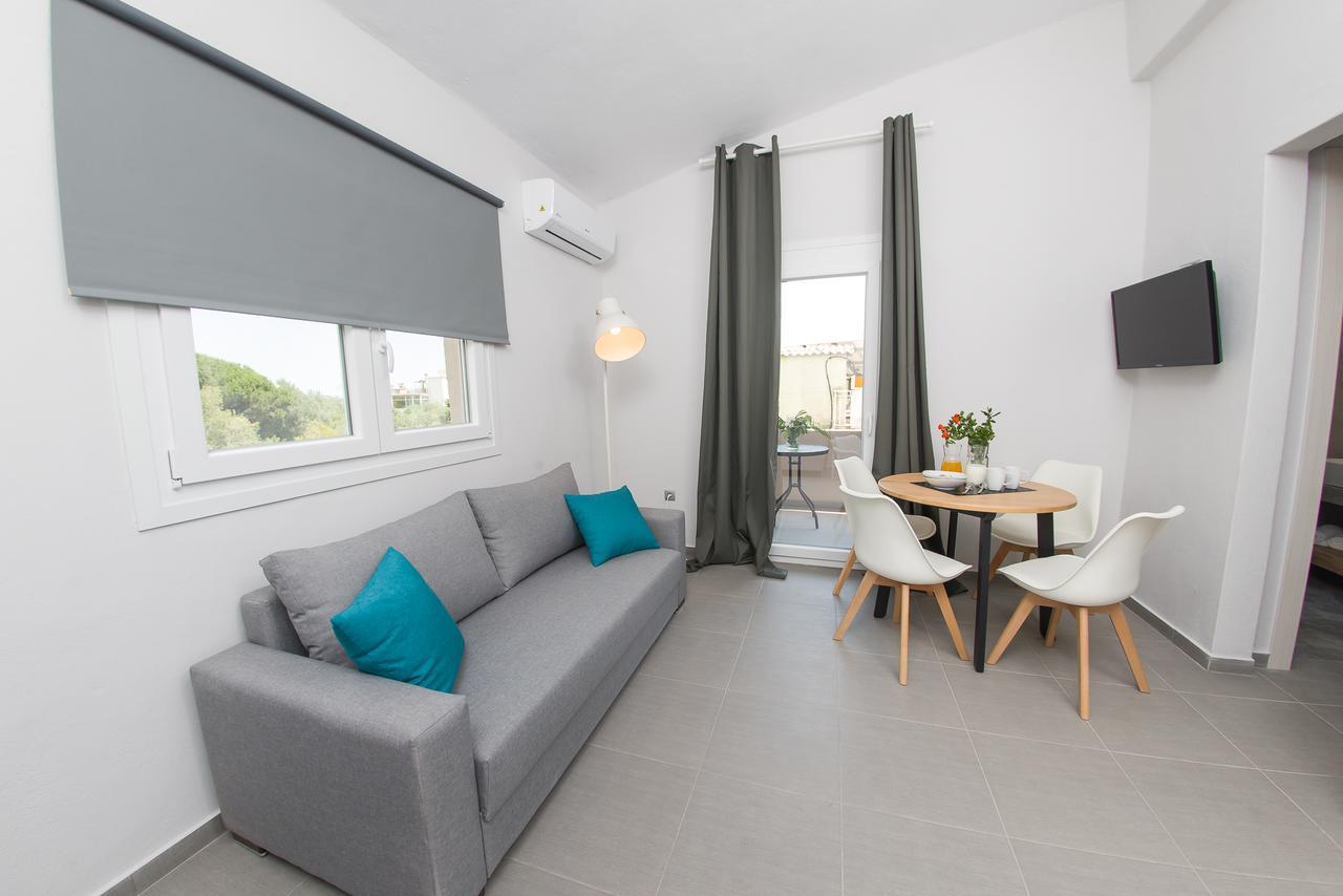 Palio Grey Apartments PalaiónTsiflíkion Buitenkant foto
